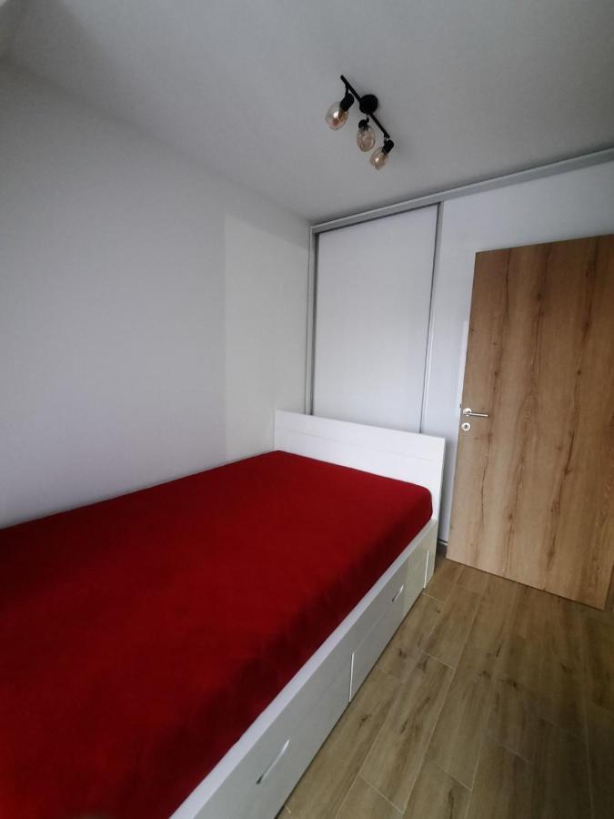 Apartment Hills 20